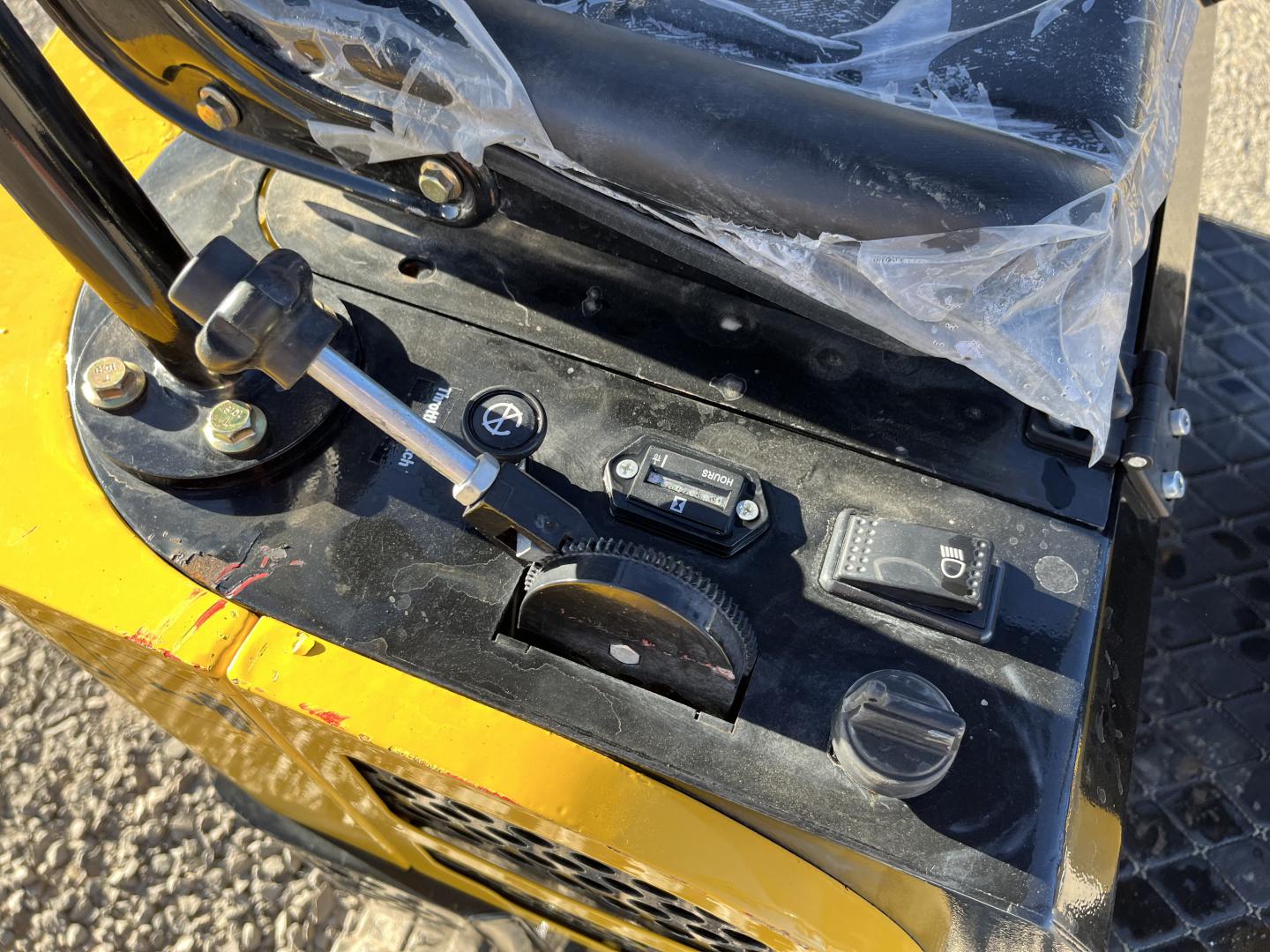 ./imagenes/INVOICE/2019/17383/MINIEXCAVADORA AGROTK QH12 (19).JPG